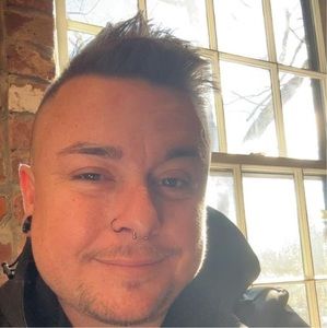 Meet your Posher, Christopher